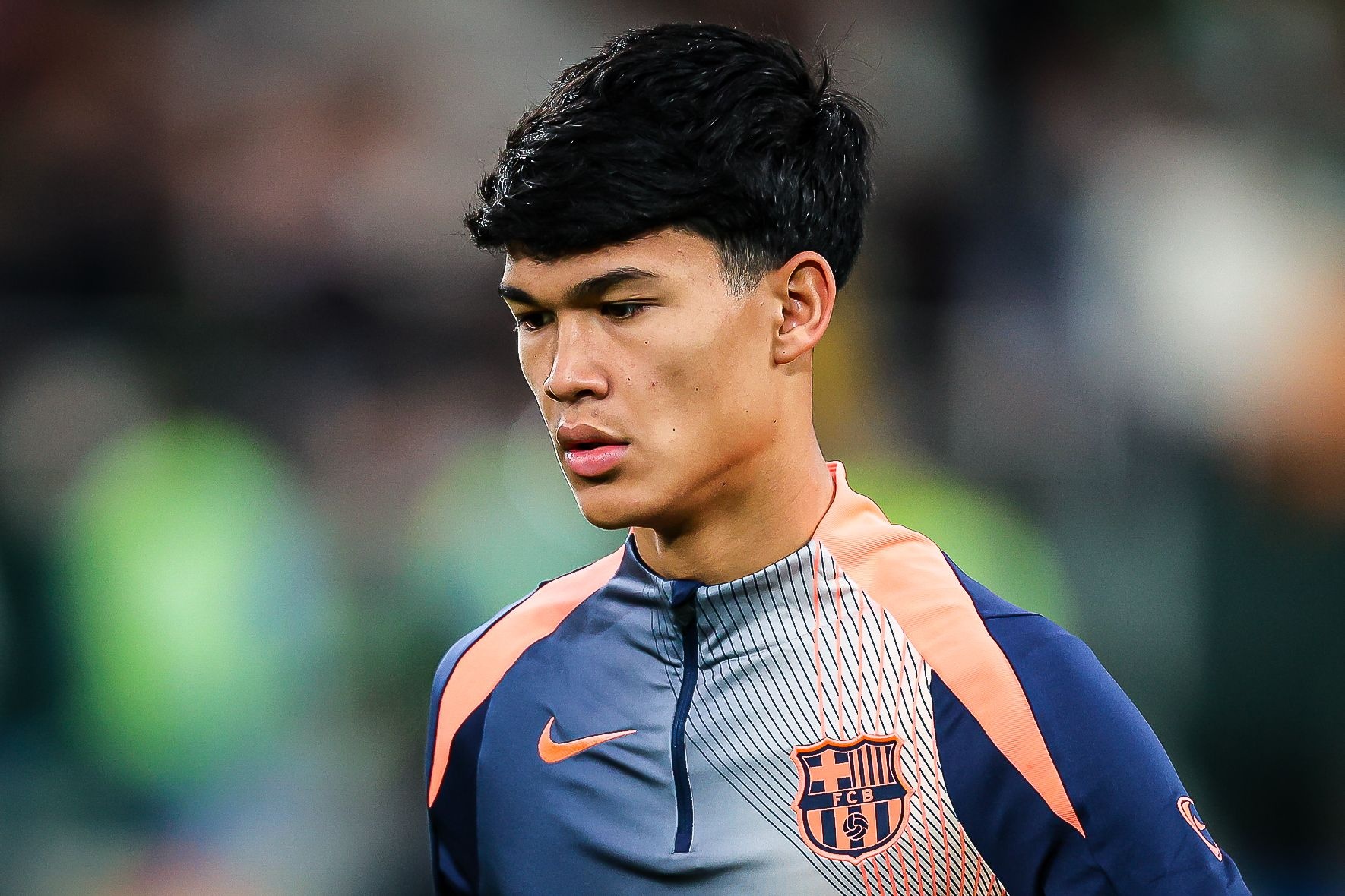 法媒：巴黎想以普通转会方式签德罗避税，巴萨要价可能超800万欧