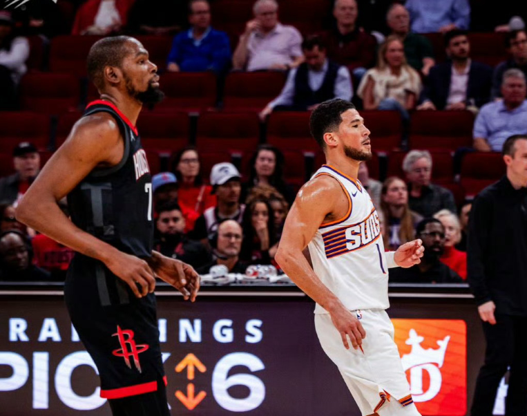 开云体育-年满37岁，场均出战39分钟！本想抱团走捷径，看来本赛季有点悬了